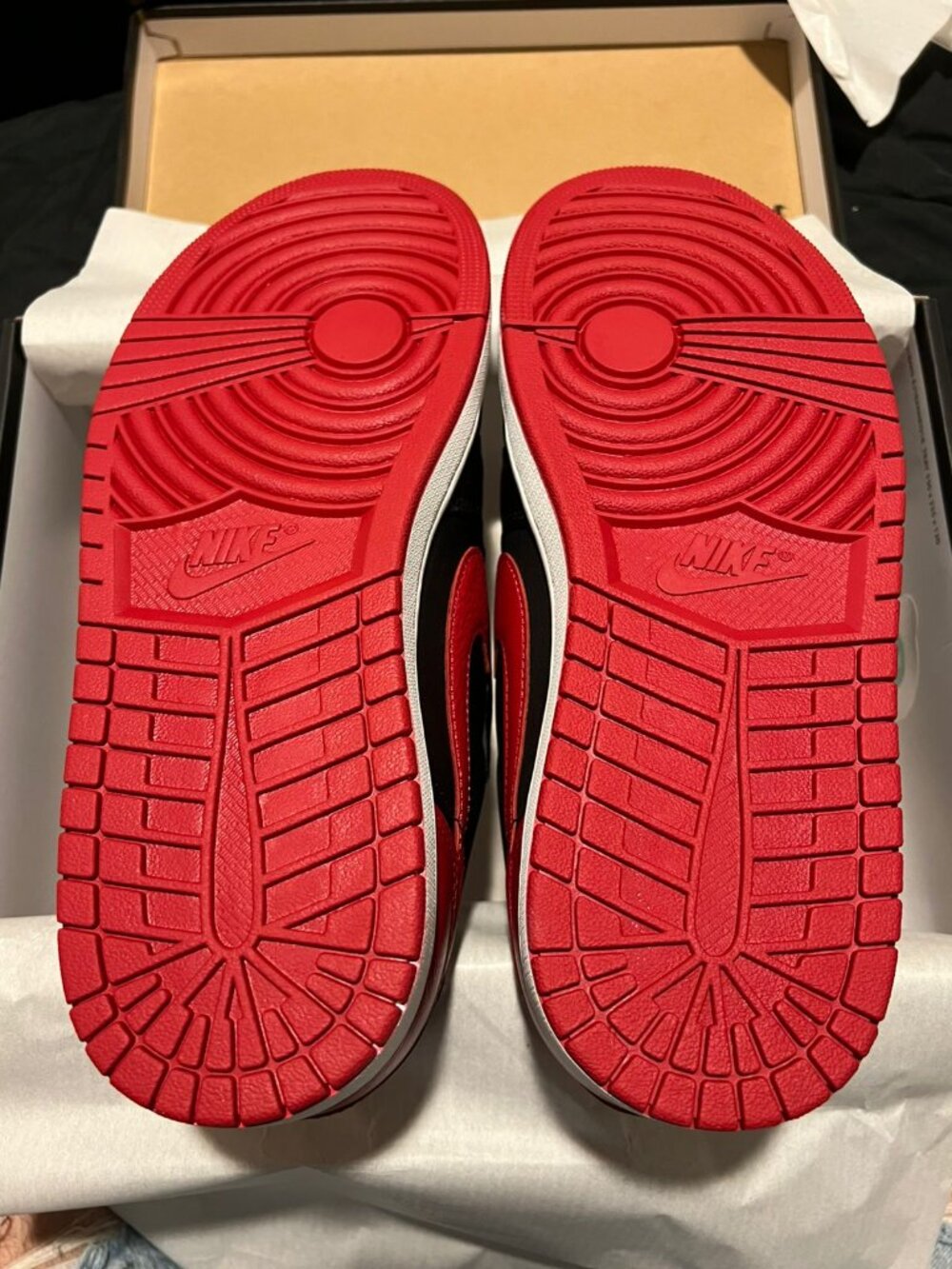 AIR JORDAN 1 RETRO LOW OG - Picture 4 of 4
